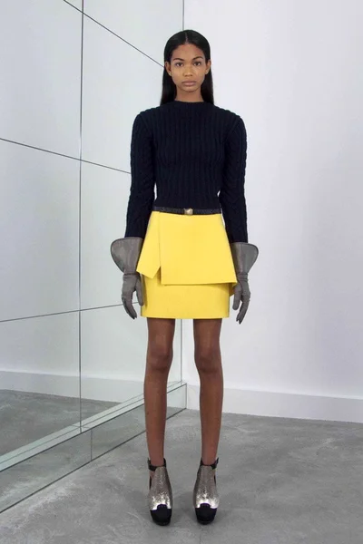 Look 27